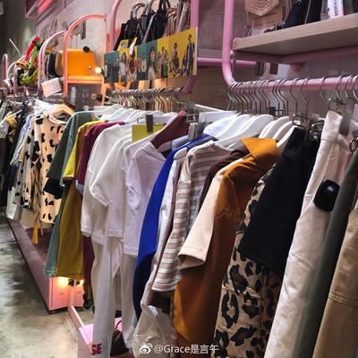 曼谷saim center附近的網(wǎng)紅服裝店打卡～P1-3叫什么daddy 衣服風(fēng)格比|可愛(ài) .