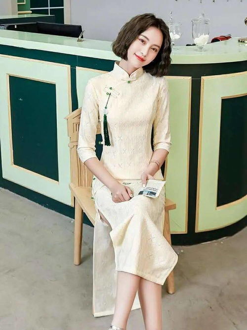 改良旗袍元素的服飾裝點名媛風(fēng)格